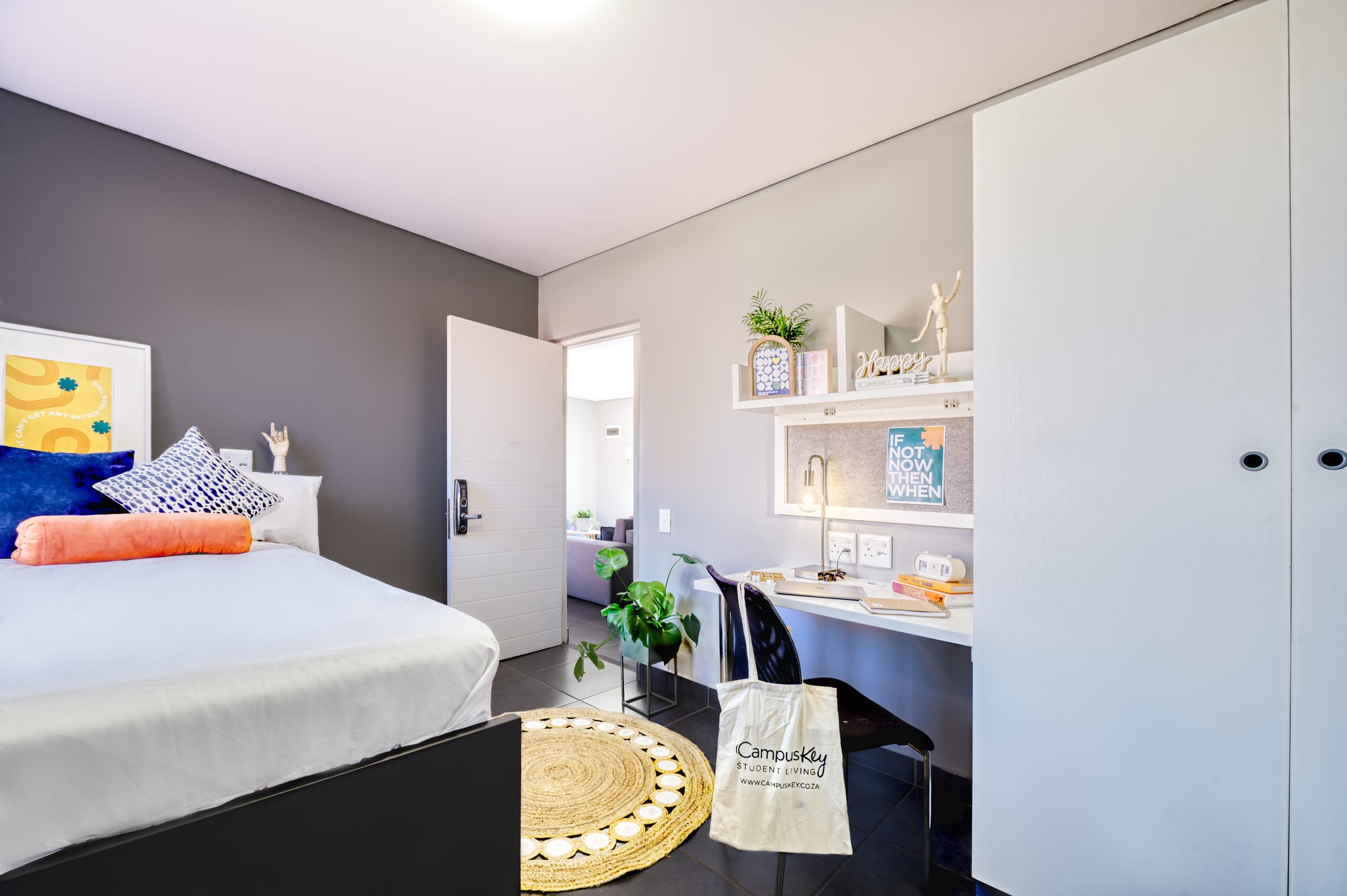 <span>Socializer</span> Four