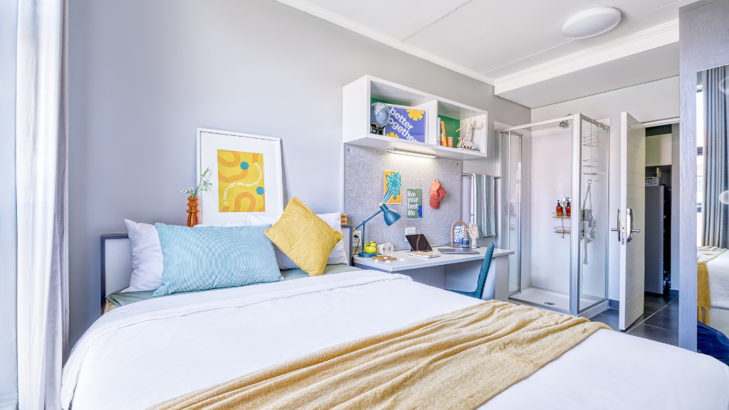 <span>Explorer</span> Four